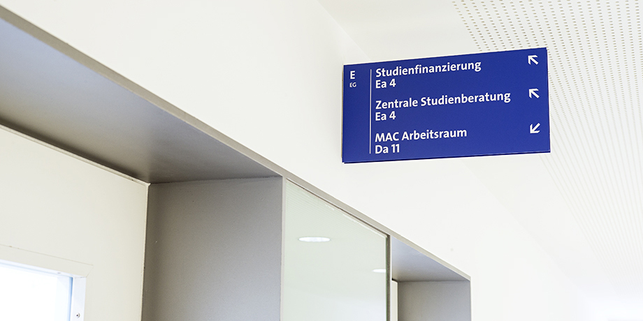 Direction sign of advisory service in the main building.